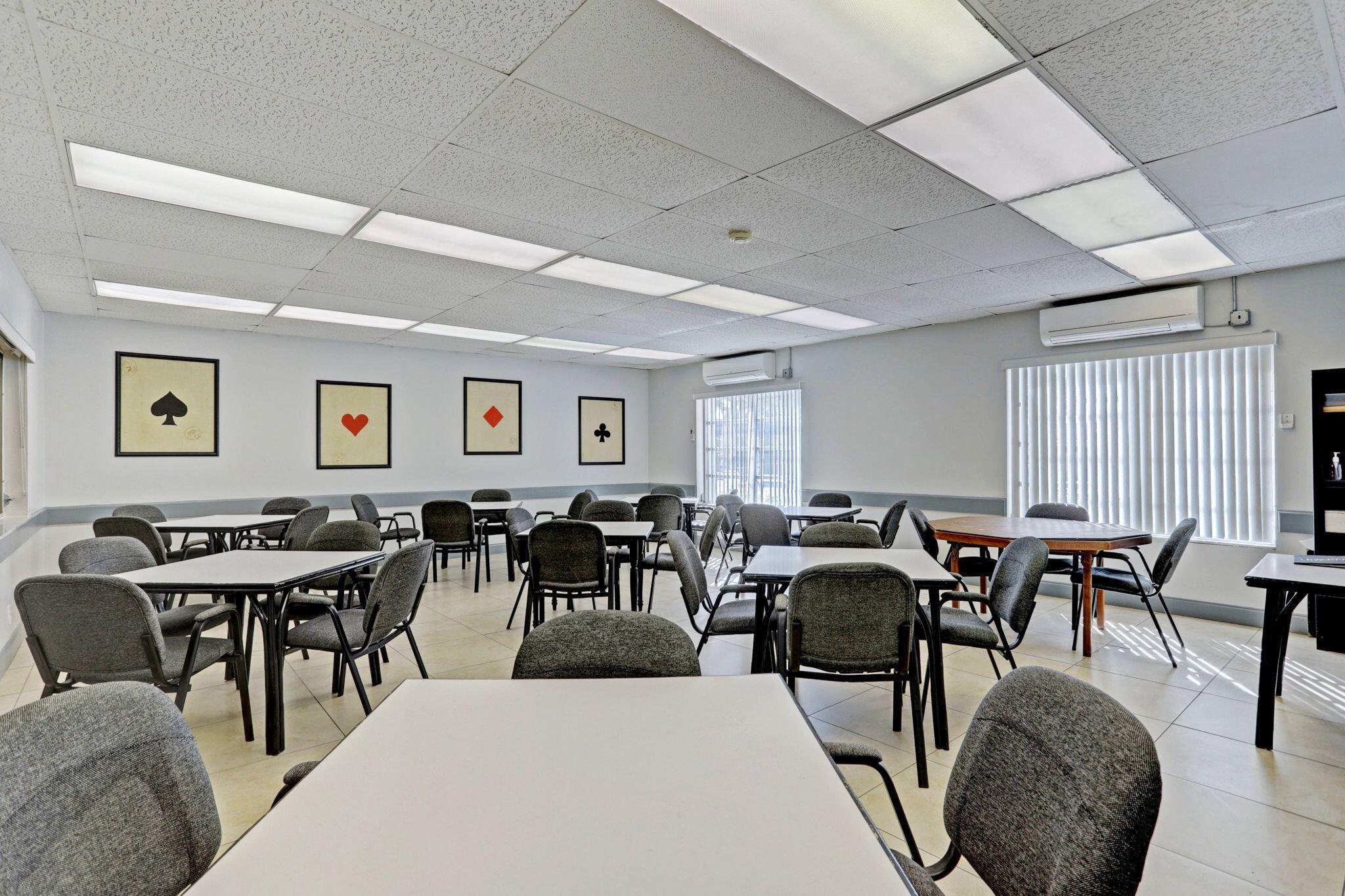 CRESTHAVEN VILLAS 10 COND - Residential Lease