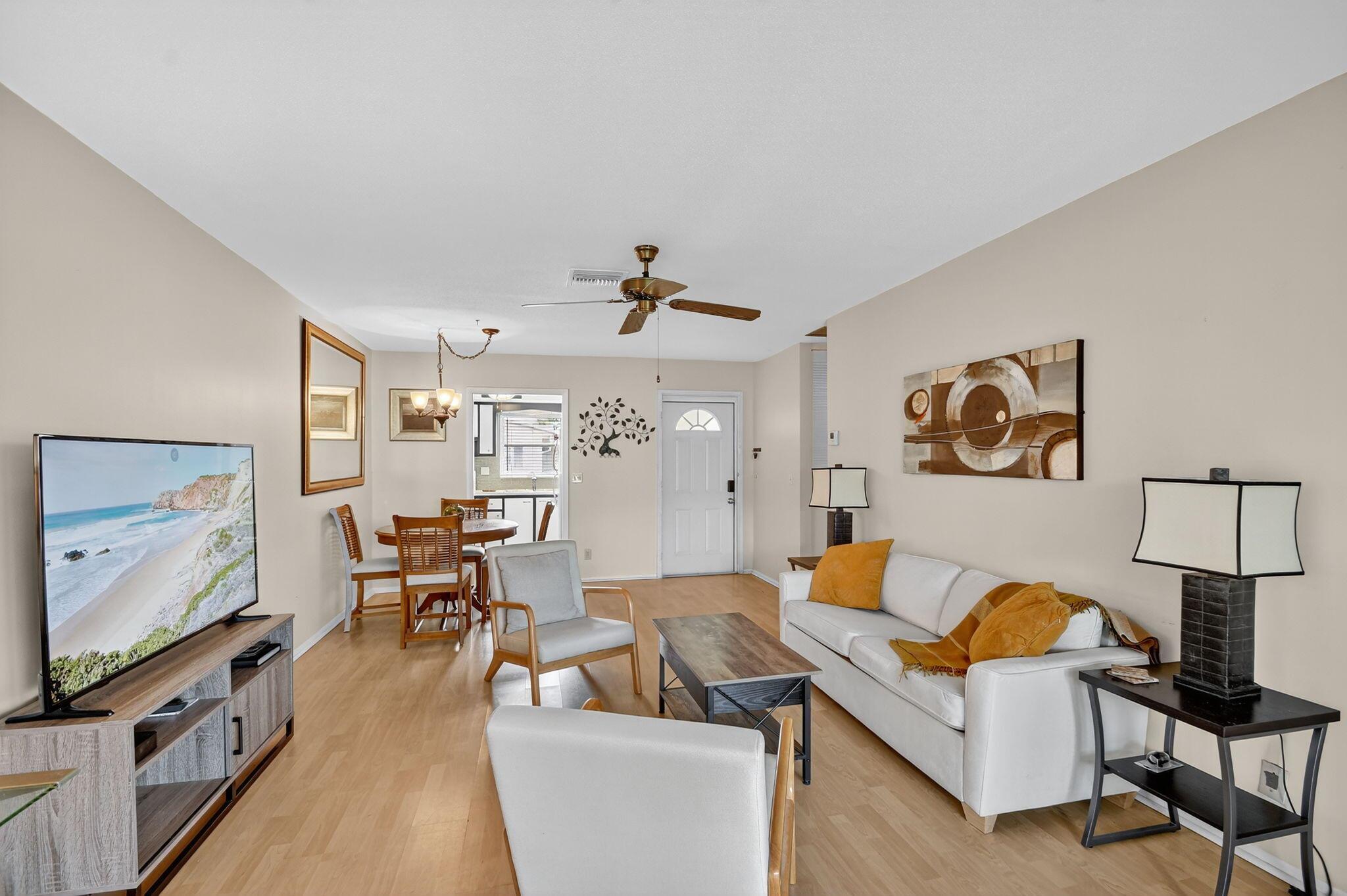 CRESTHAVEN VILLAS 10 COND - Residential Lease