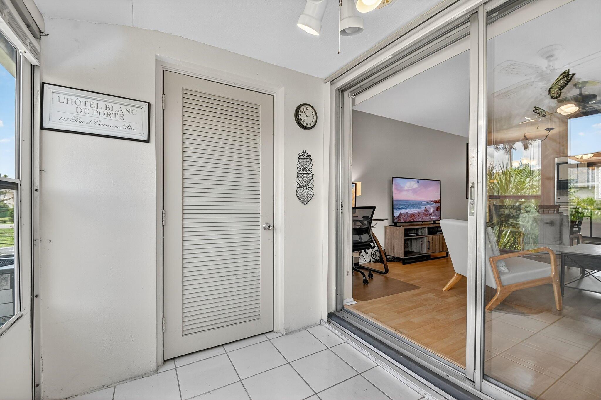 CRESTHAVEN VILLAS 10 COND - Residential Lease