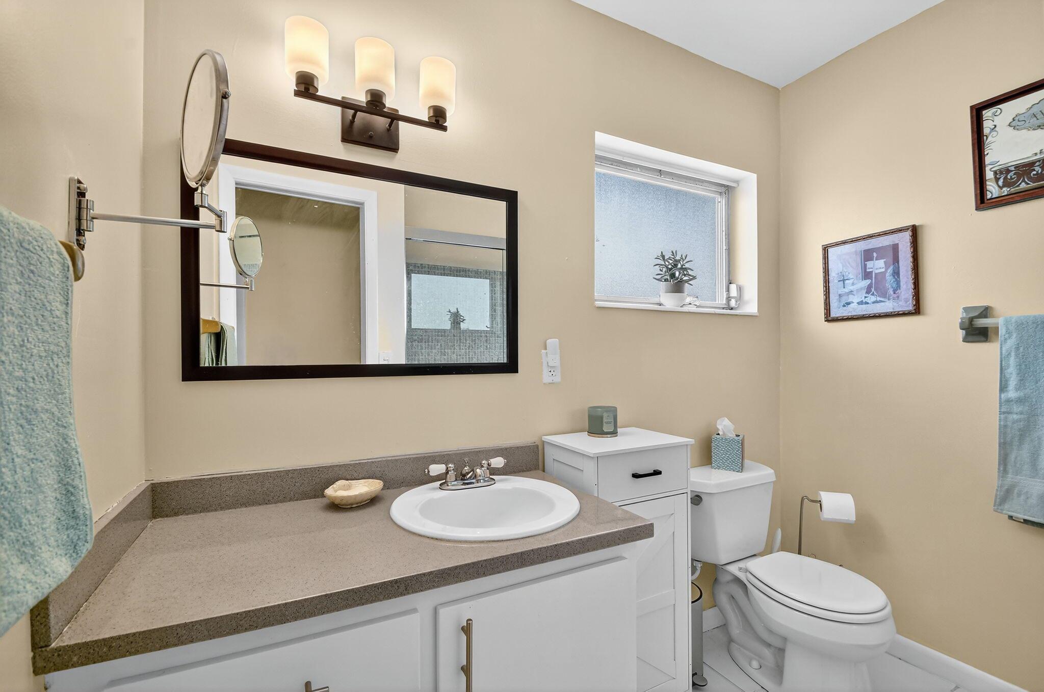 CRESTHAVEN VILLAS 10 COND - Residential Lease