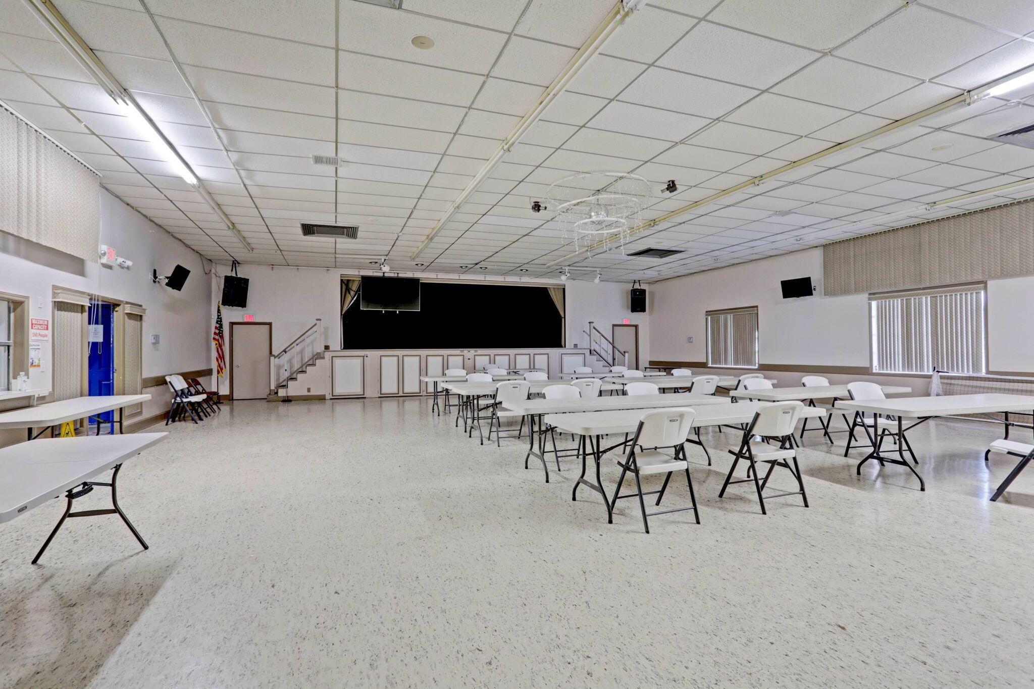 CRESTHAVEN VILLAS 10 COND - Residential Lease