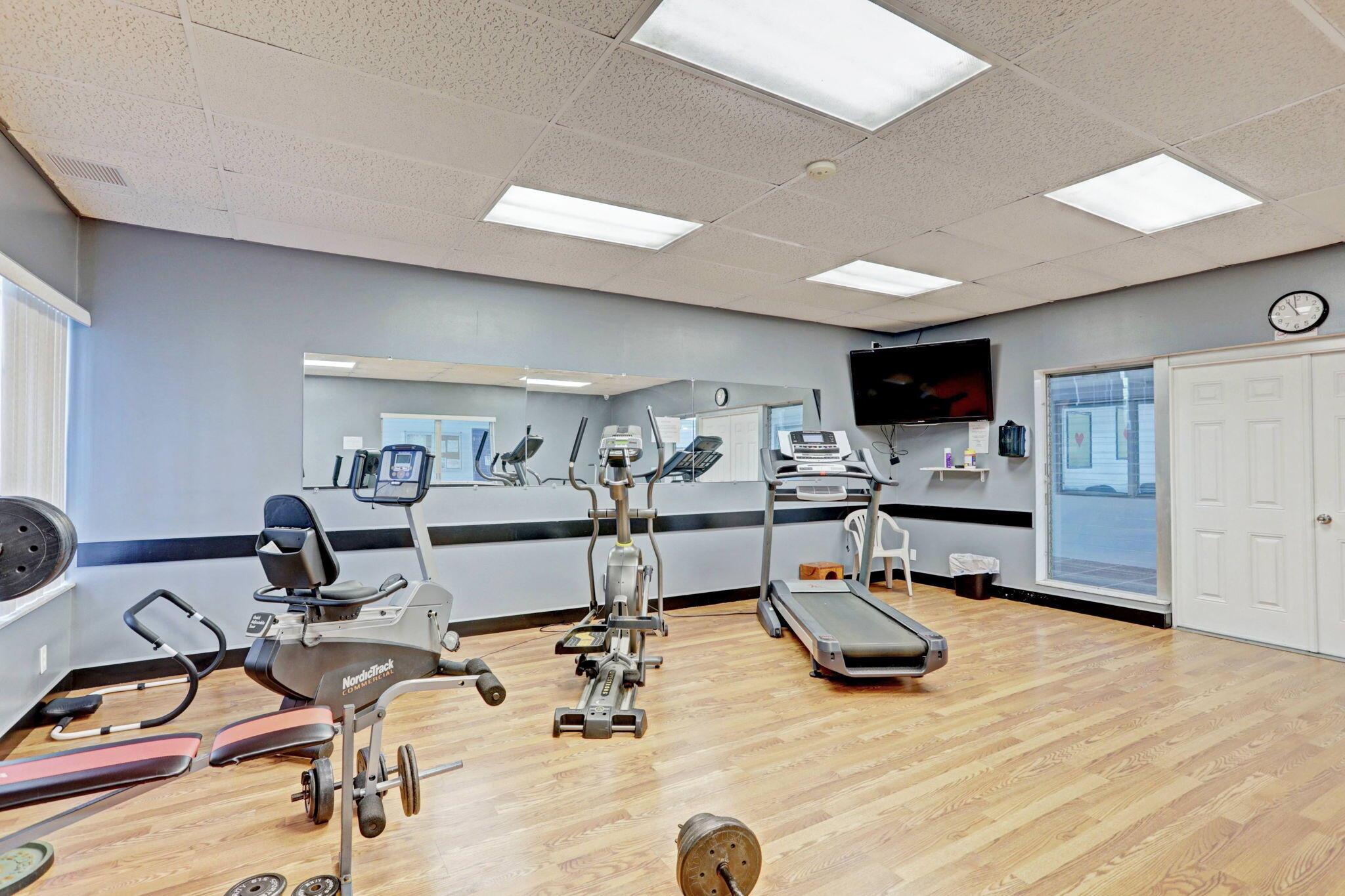 CRESTHAVEN VILLAS 10 COND - Residential Lease