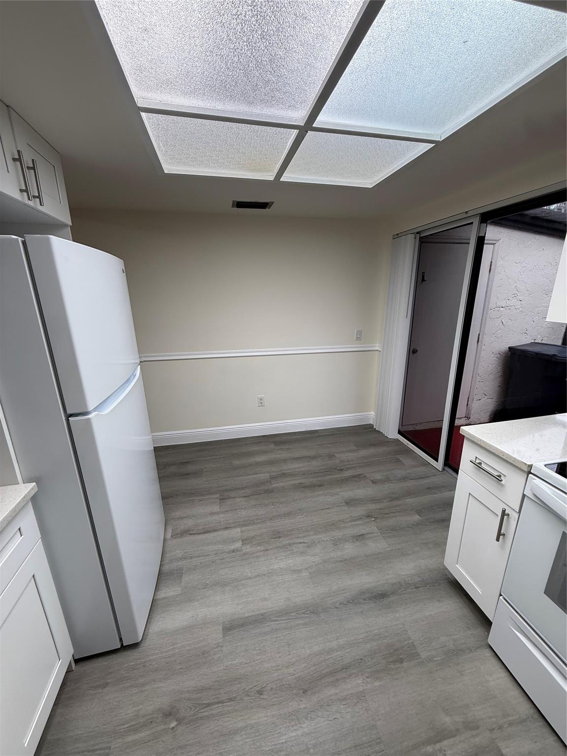 LAKES MEADOW VILLAGE HOME - Residential Lease