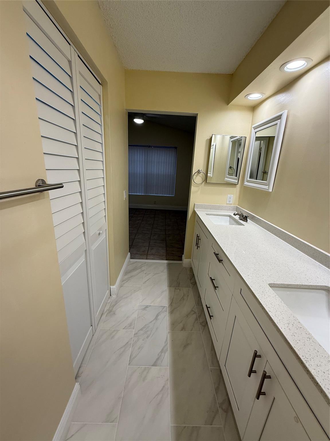 LAKES MEADOW VILLAGE HOME - Residential Lease