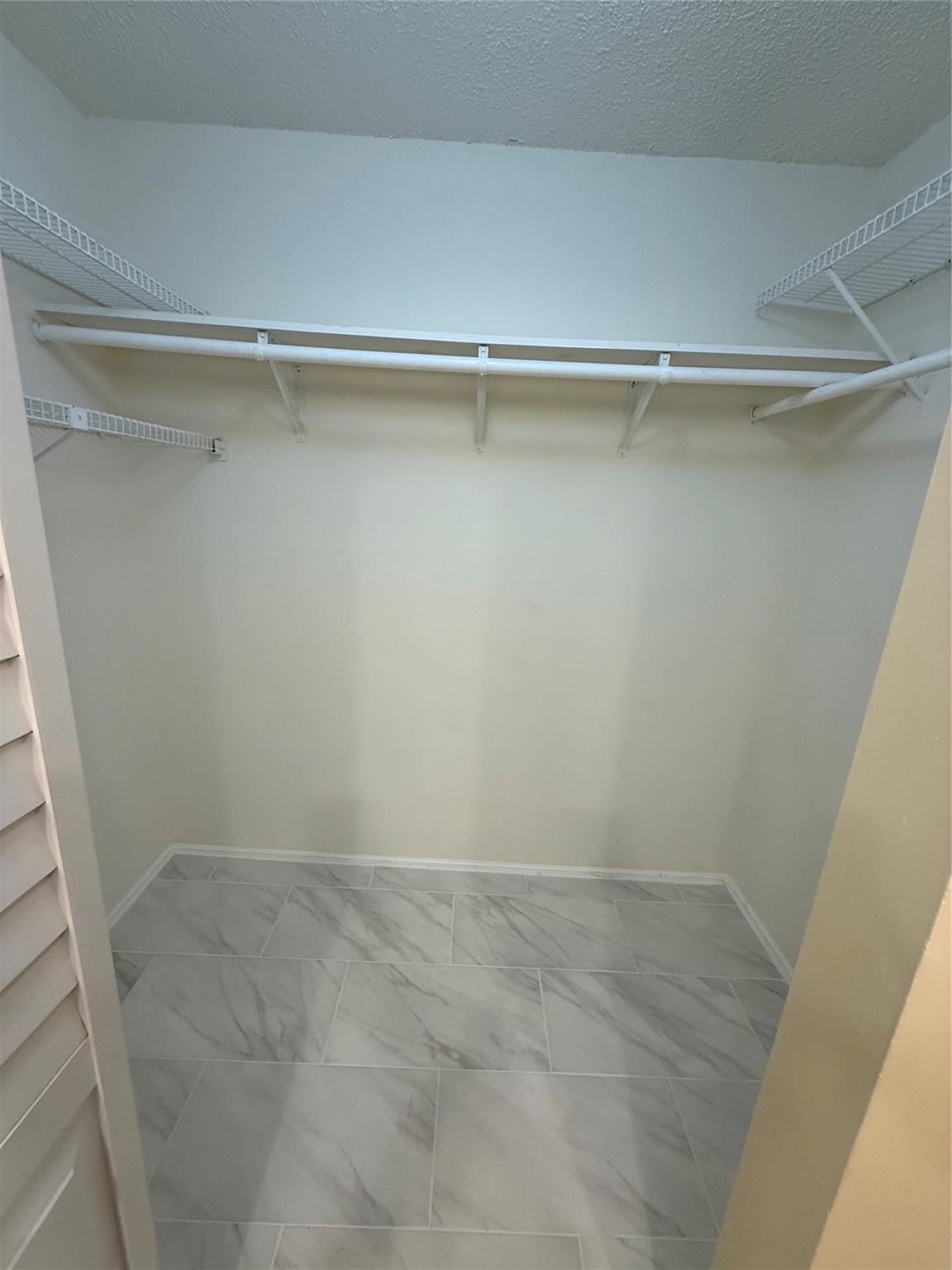 LAKES MEADOW VILLAGE HOME - Residential Lease