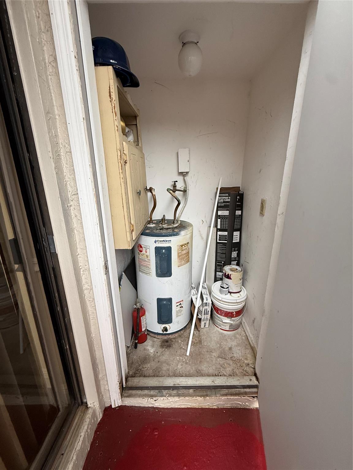 LAKES MEADOW VILLAGE HOME - Residential Lease