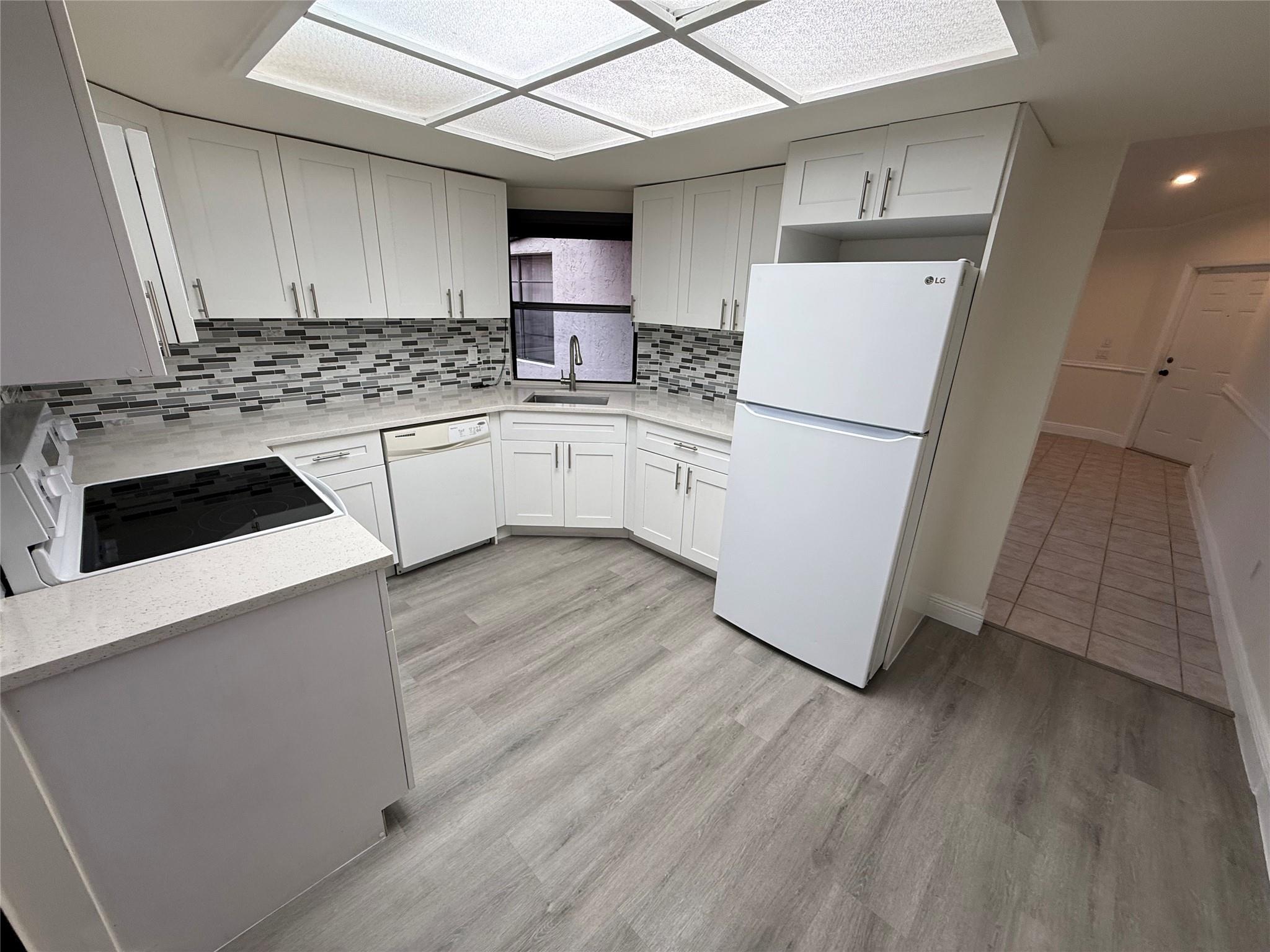 LAKES MEADOW VILLAGE HOME - Residential Lease