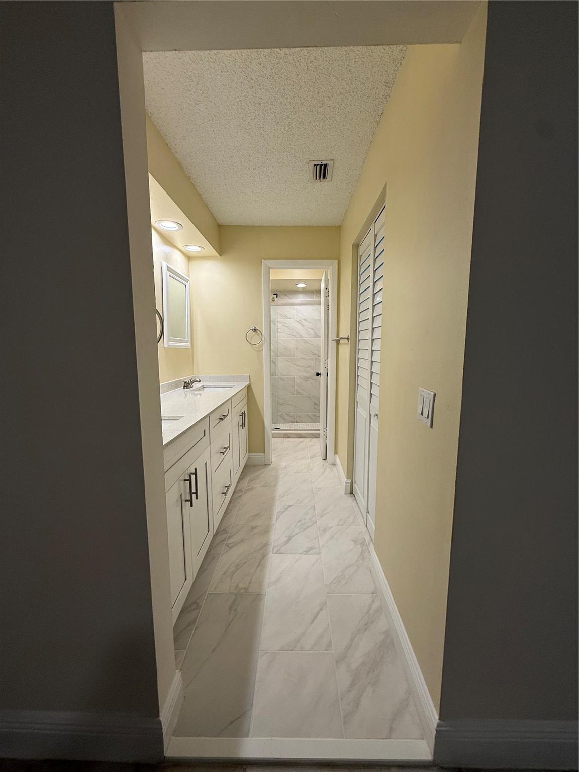 LAKES MEADOW VILLAGE HOME - Residential Lease