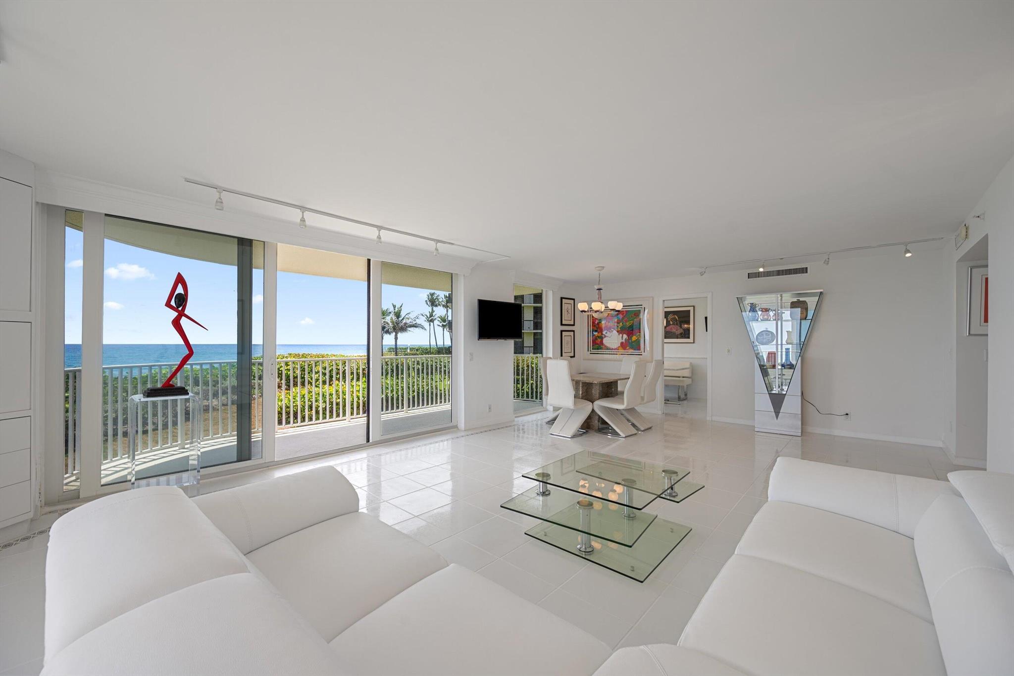 3360 S Ocean Boulevard 2eii, Palm Beach, FL, 33480/$1,450,000 4 3360 S Ocean Boulevard 2eii