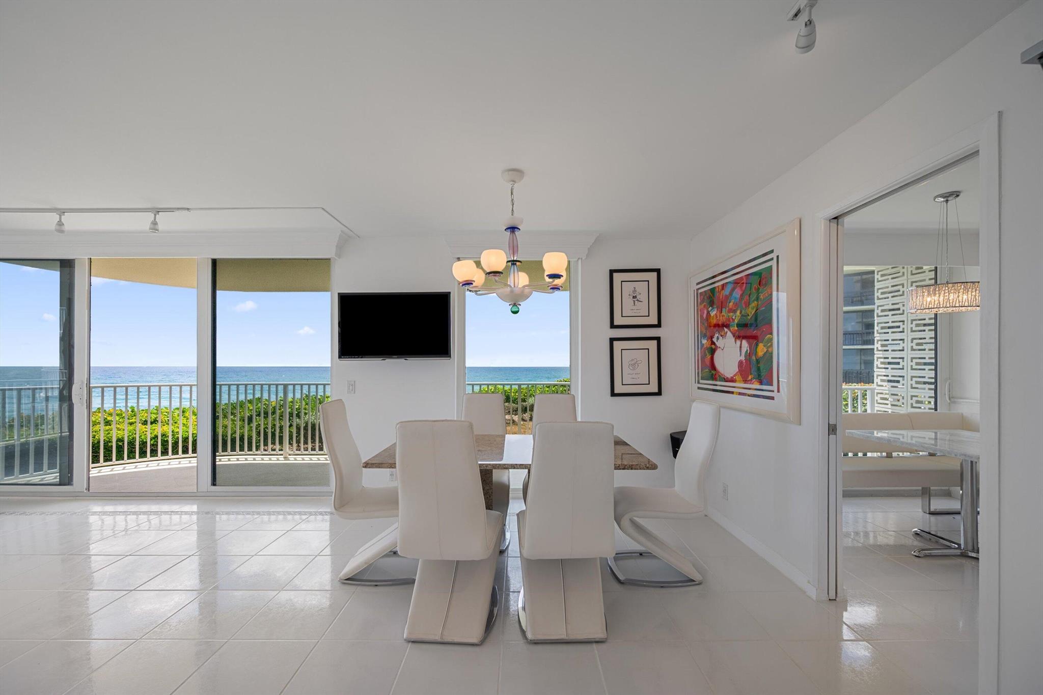 3360 S Ocean Boulevard 2eii, Palm Beach, FL, 33480/$1,450,000 3 3360 S Ocean Boulevard 2eii
