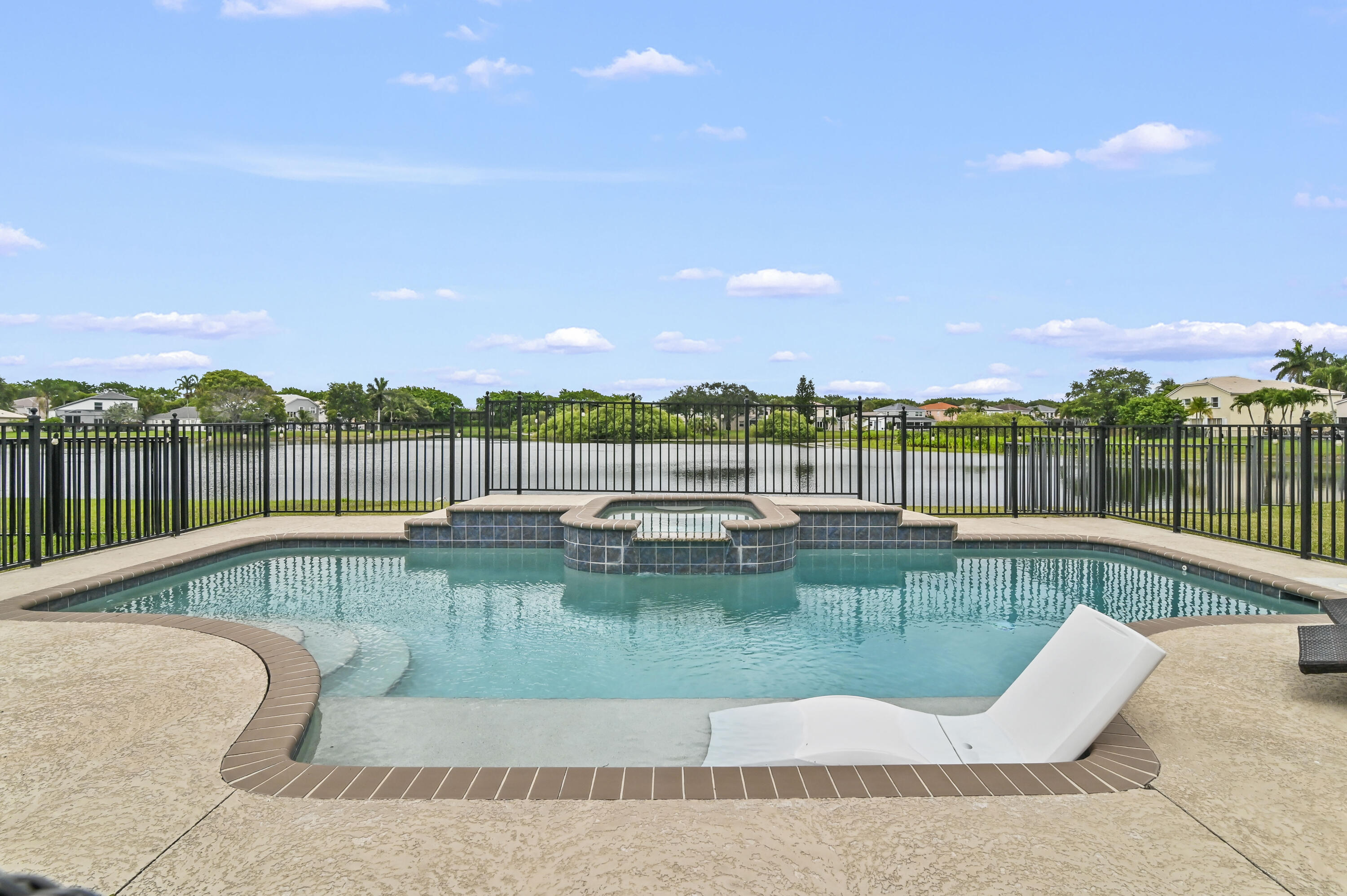 7877 Springvale Drive
