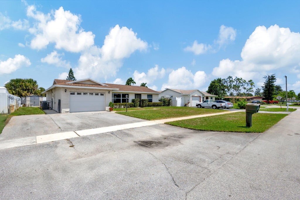 Photo of 3525 Taconic Drive, West Palm Beach, FL 33406 (MLS # R11016246)