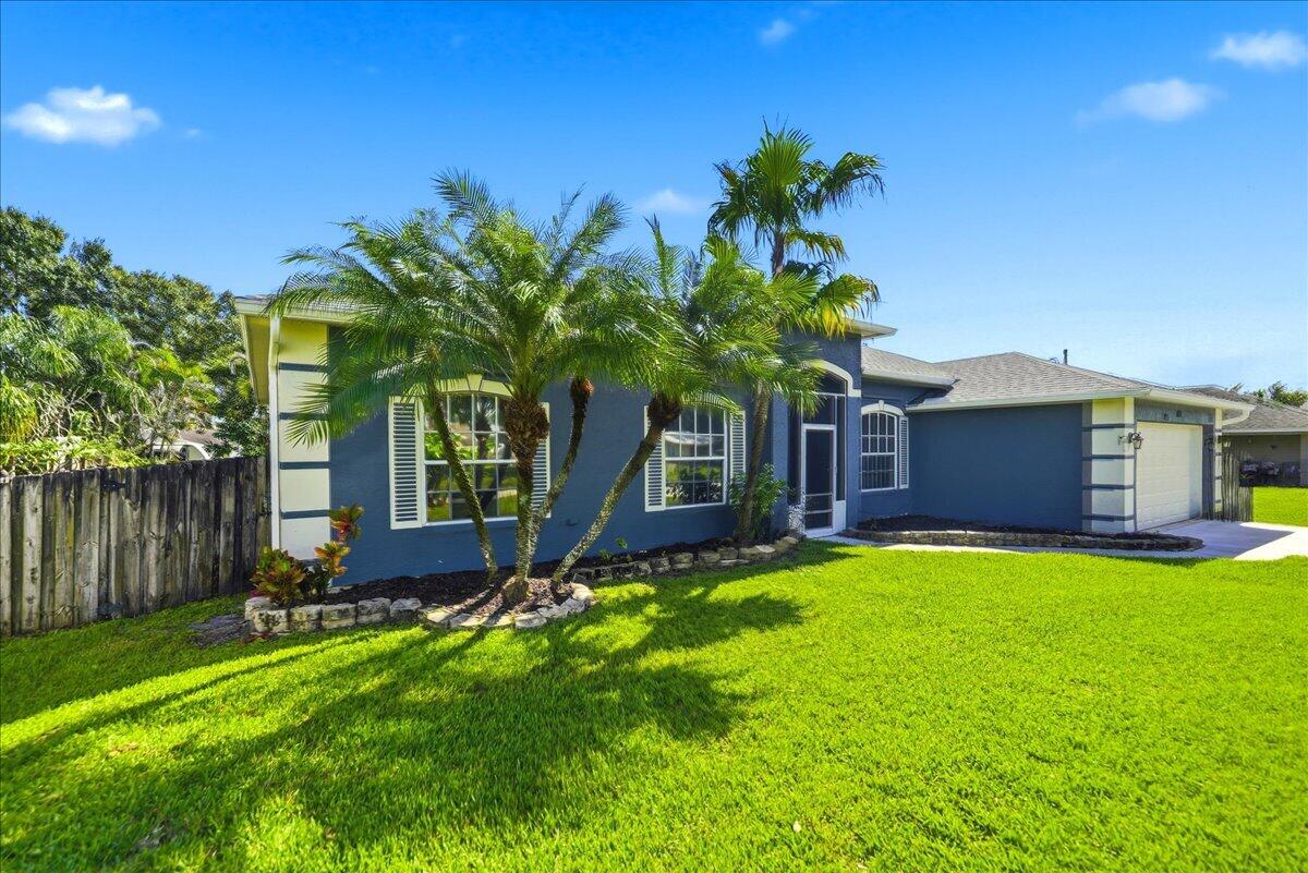 1865 SW DAY Street