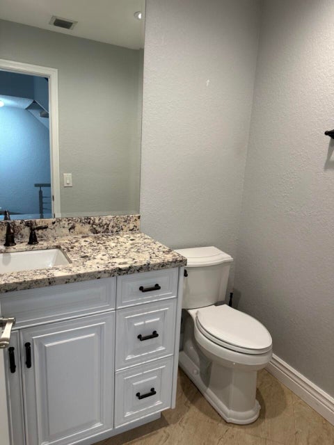 Tiny photo for 4230 N OCEAN Drive, Hollywood, FL 33019 (MLS # B26079067)