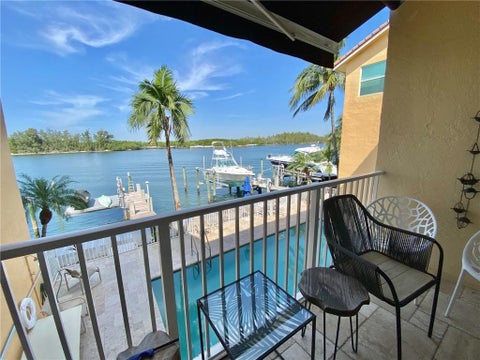 Tiny photo for 4230 N OCEAN Drive, Hollywood, FL 33019 (MLS # B26079067)