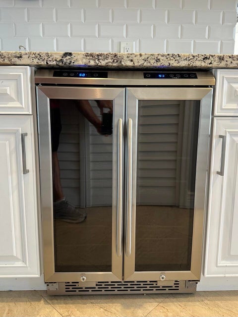 Tiny photo for 4230 N OCEAN Drive, Hollywood, FL 33019 (MLS # B26079067)
