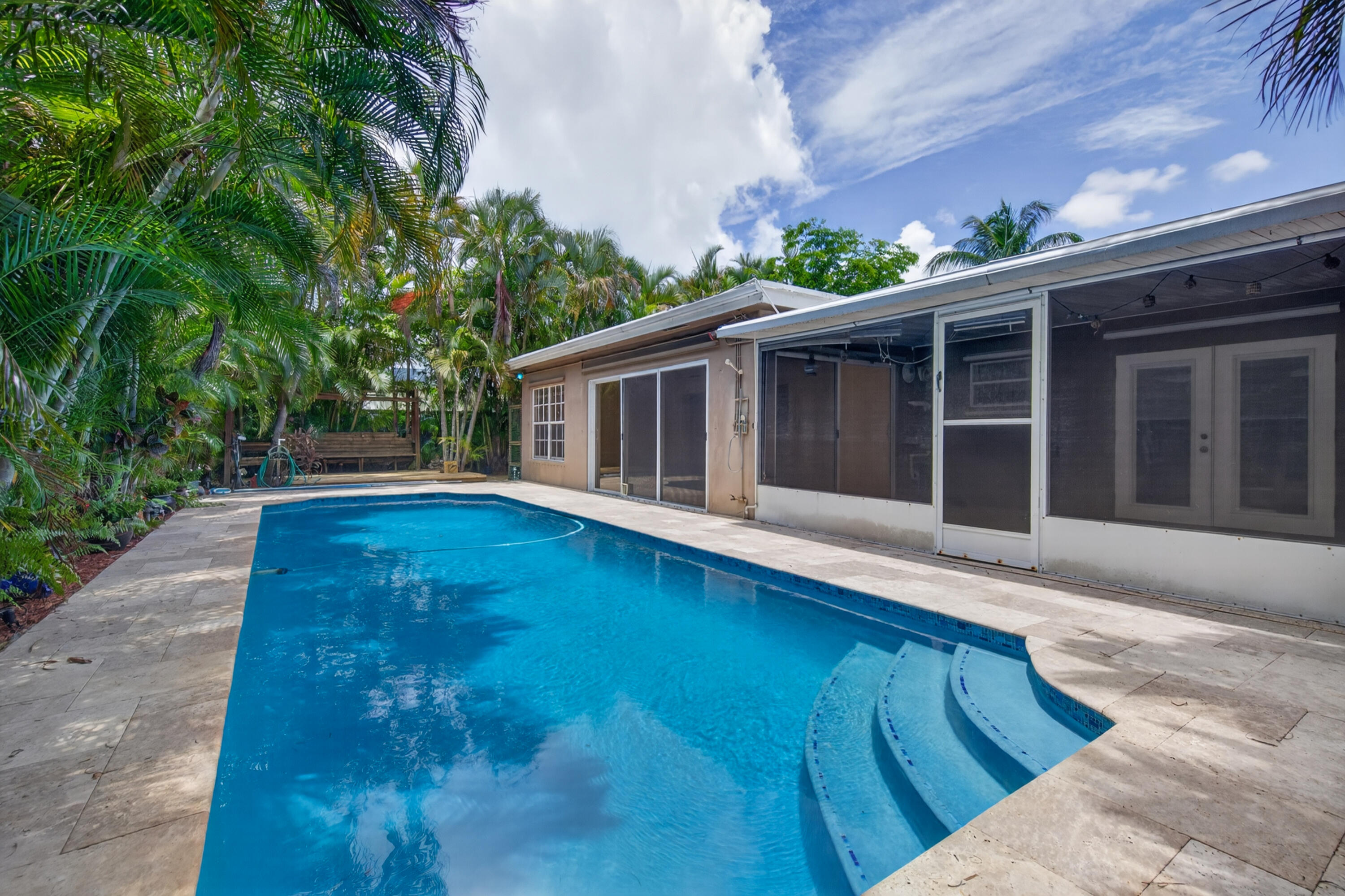1540 NE 40th Street