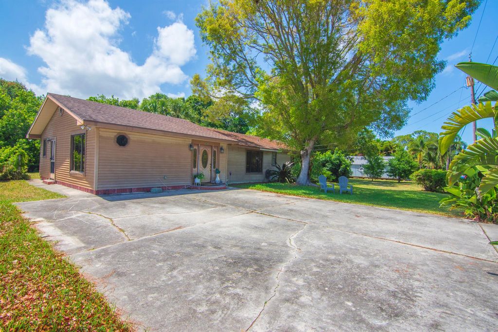 Photo of 5803 Cassia Drive, Fort Pierce, FL 34982 (MLS # R11086505)