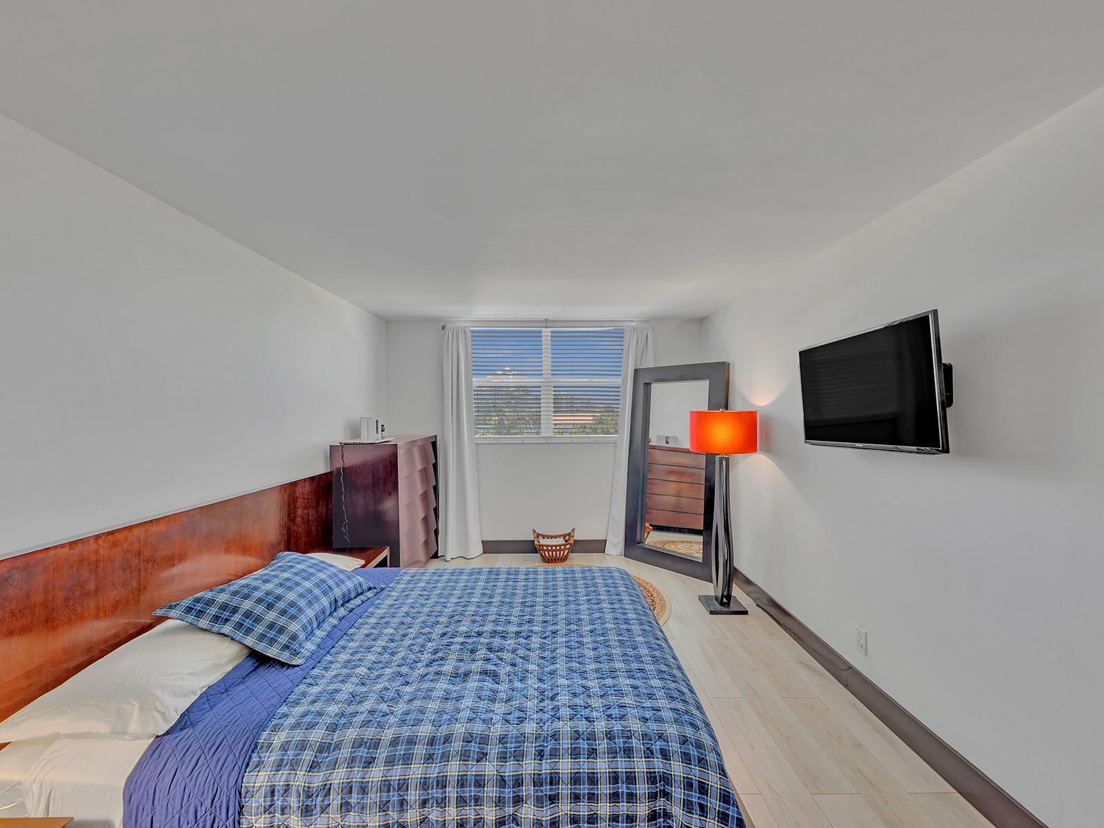 RIO ESPANA CONDO - Residential Lease