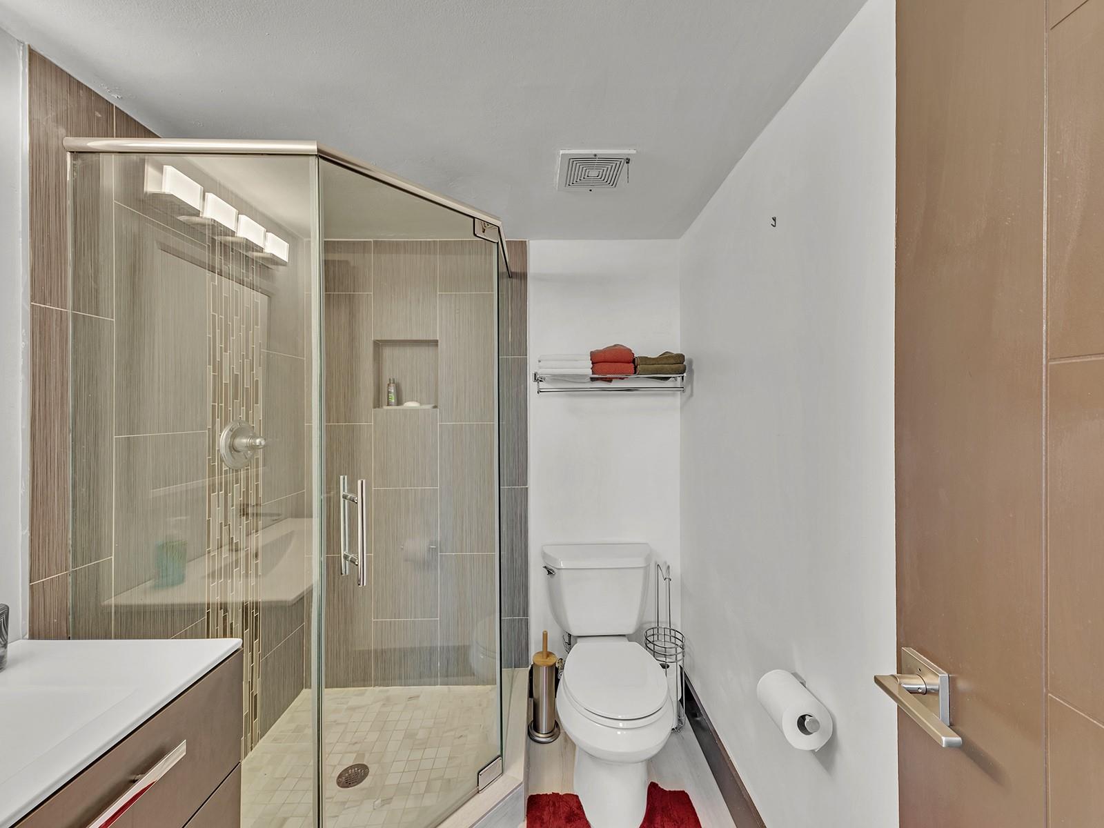 RIO ESPANA CONDO - Residential Lease