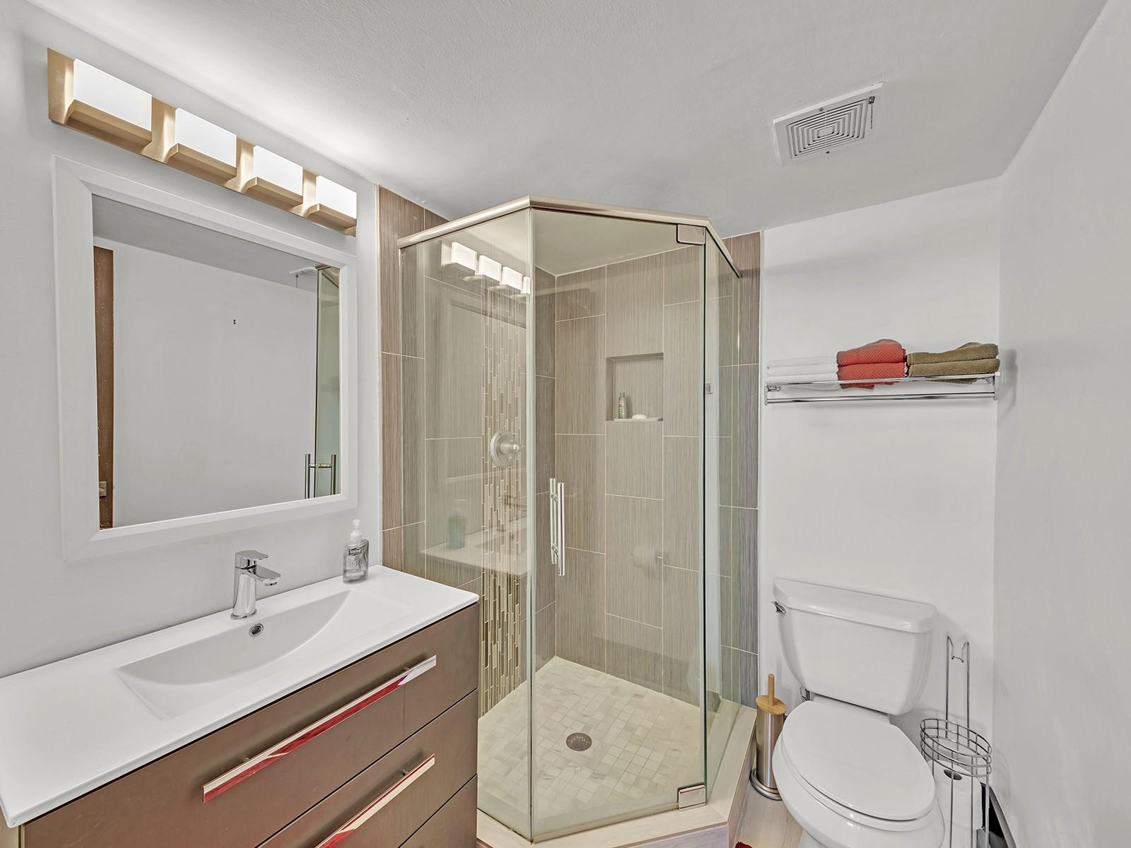 RIO ESPANA CONDO - Residential Lease