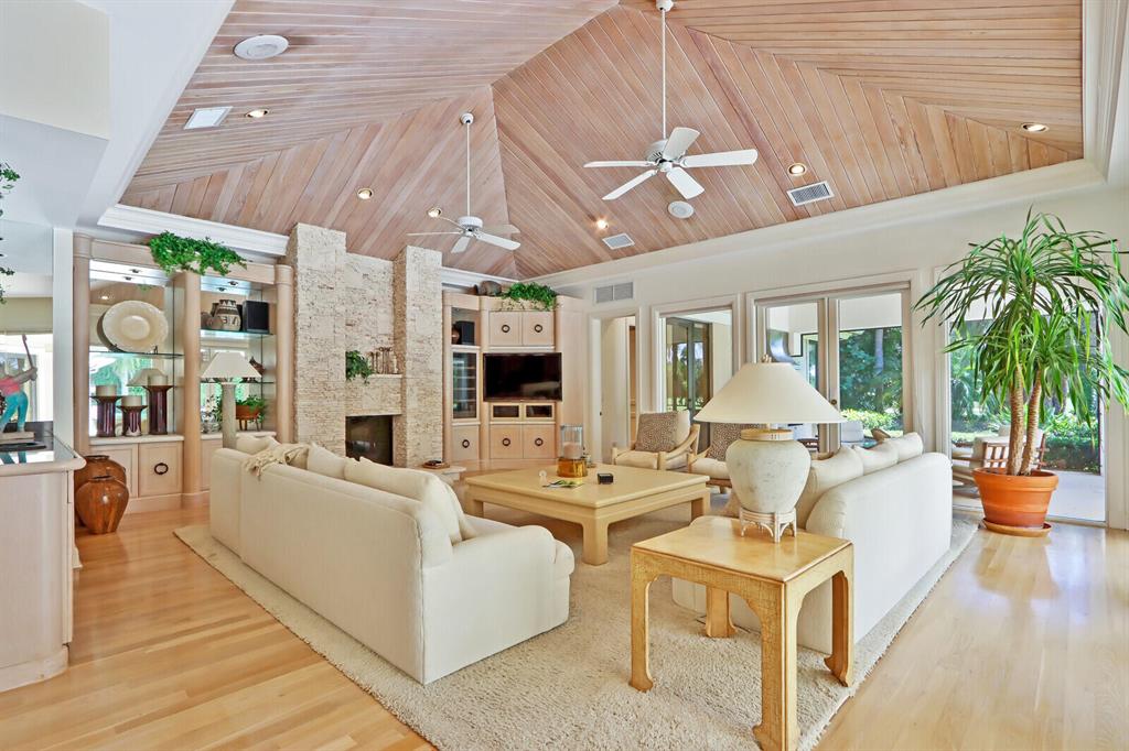 FRENCHMANS CREEK PAR D - Residential