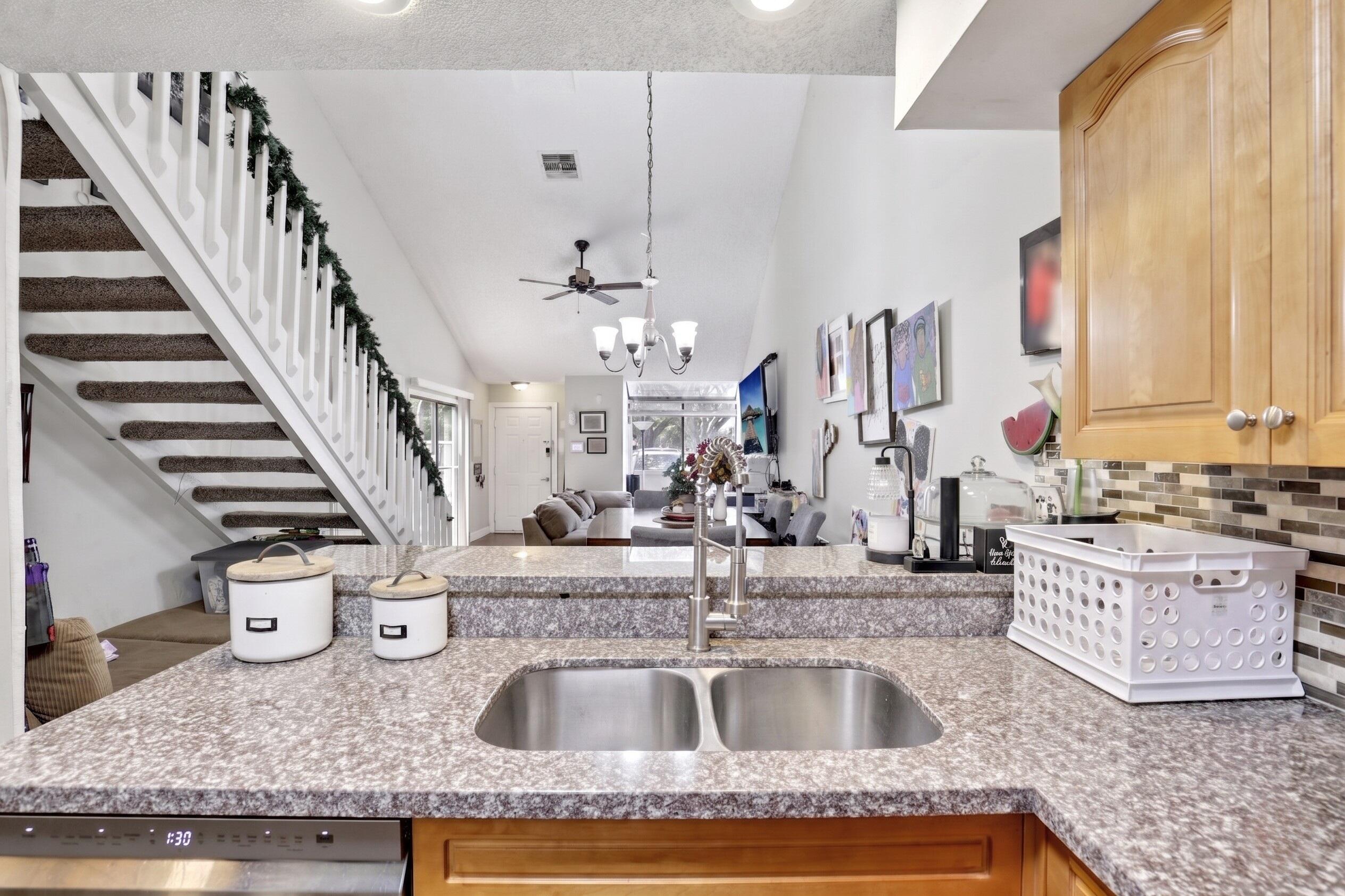 PLAYERS PLACE - Residential