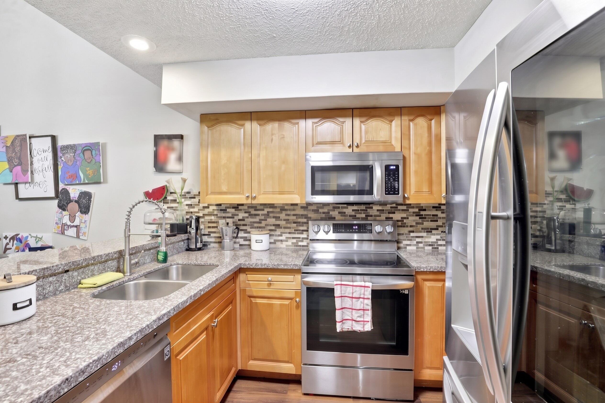 PLAYERS PLACE - Residential