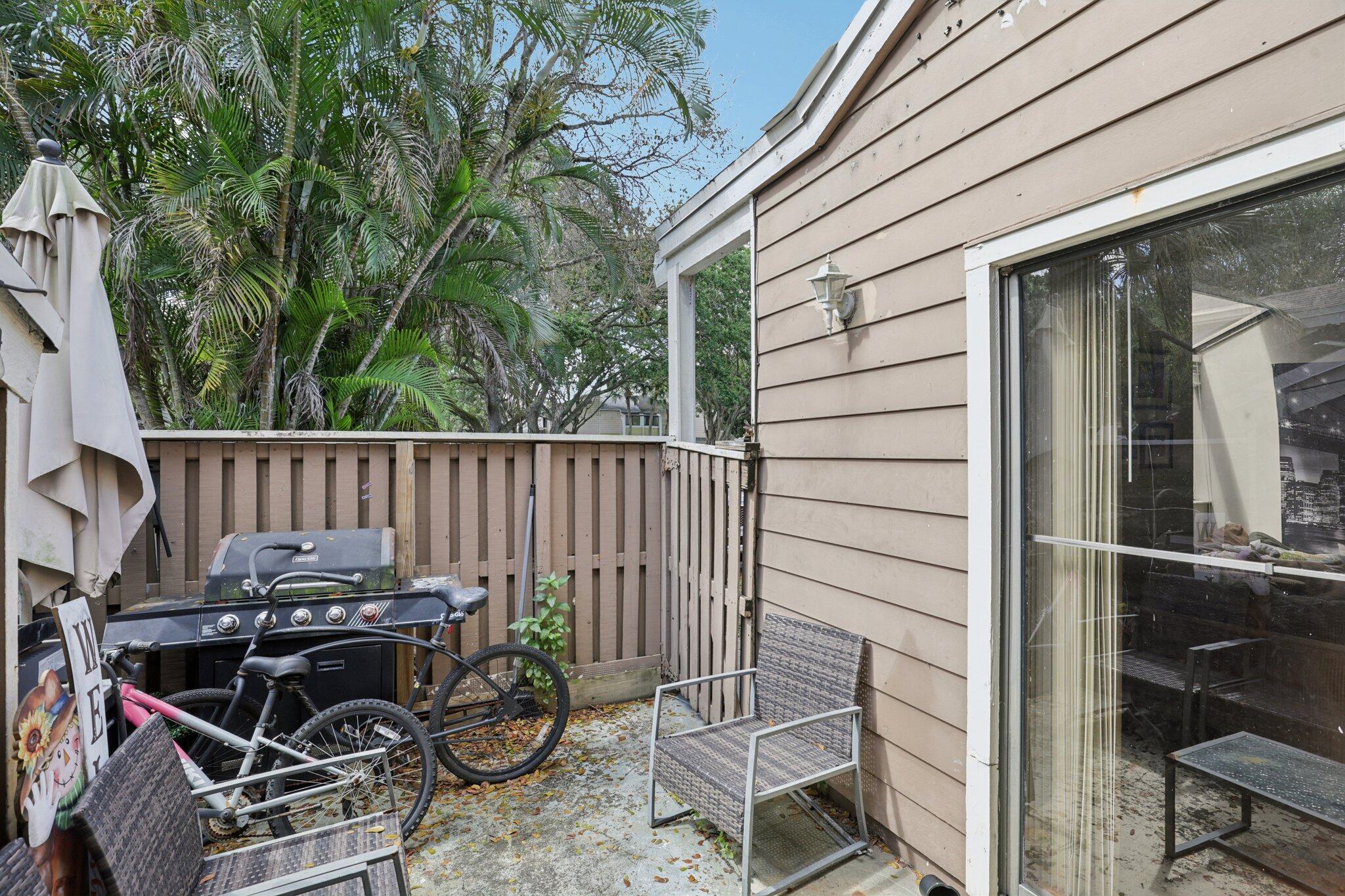 PLAYERS PLACE - Residential