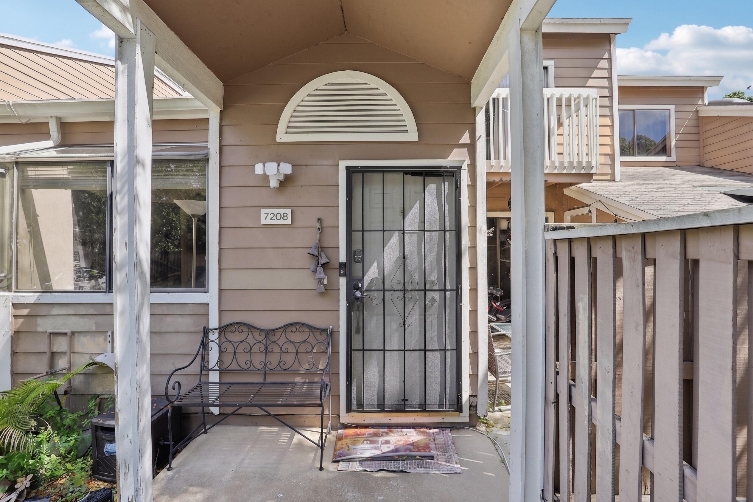 PLAYERS PLACE - Residential