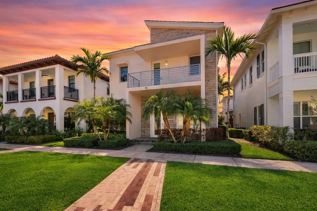 Photo of 1030 Faulkner Terrace, Palm Beach Gardens, FL 33418 (MLS # B26000324)