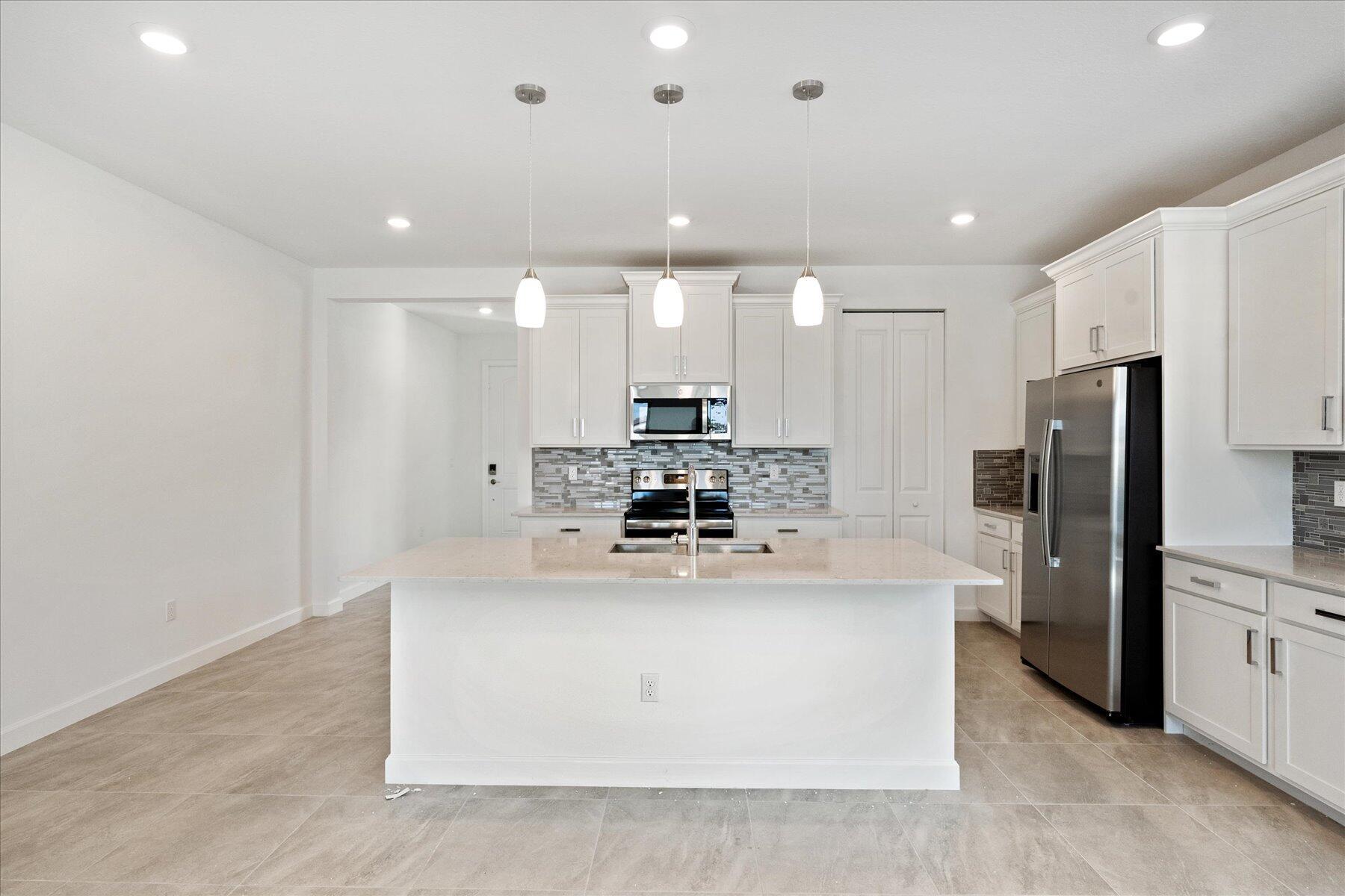 CRESTWOOD NORTH - Residential