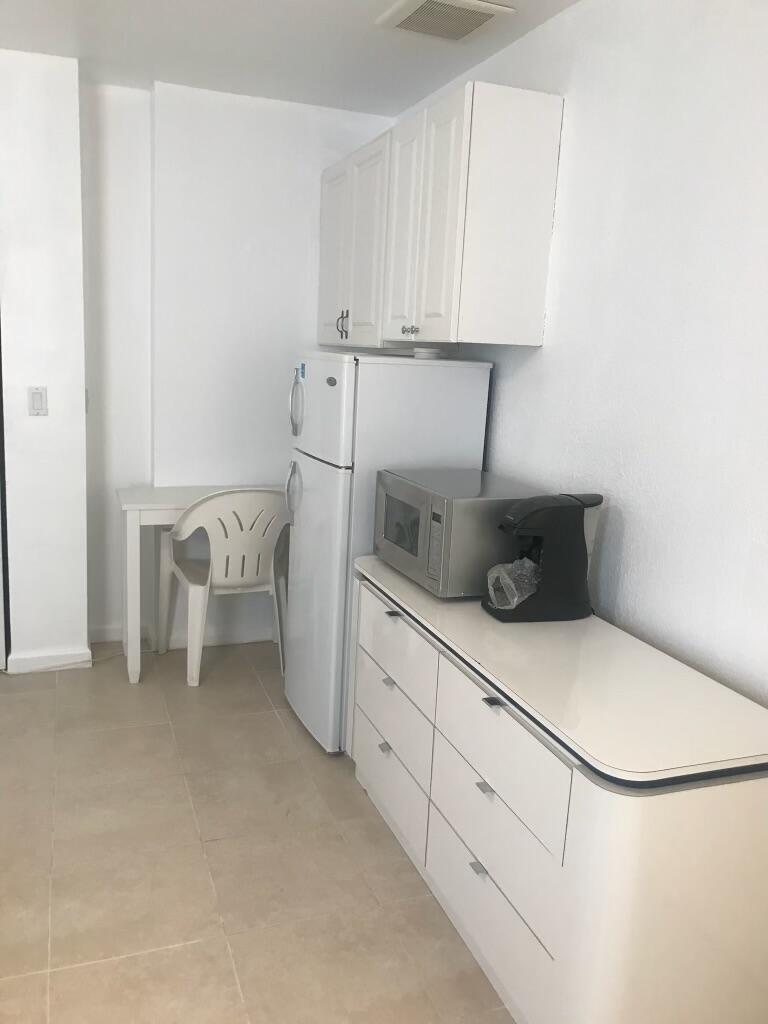 DELRAY MNR - Residential Lease