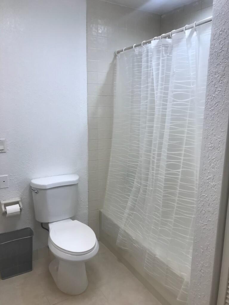 DELRAY MNR - Residential Lease