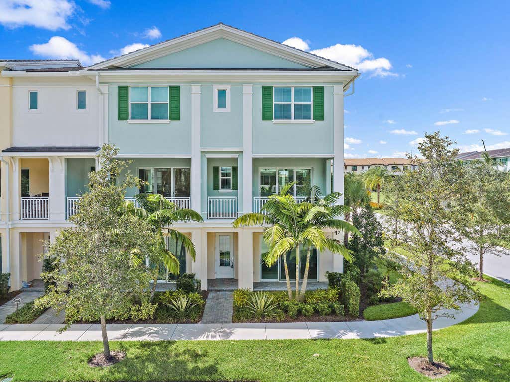 Photo of 12625 MACHIAVELLI Way, Palm Beach Gardens, FL 33418 (MLS # B26051828)