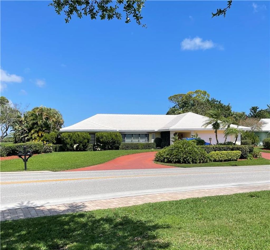 Photo of 3339 SE Golf Trl, Stuart, FL 34997 (MLS # F10323050)