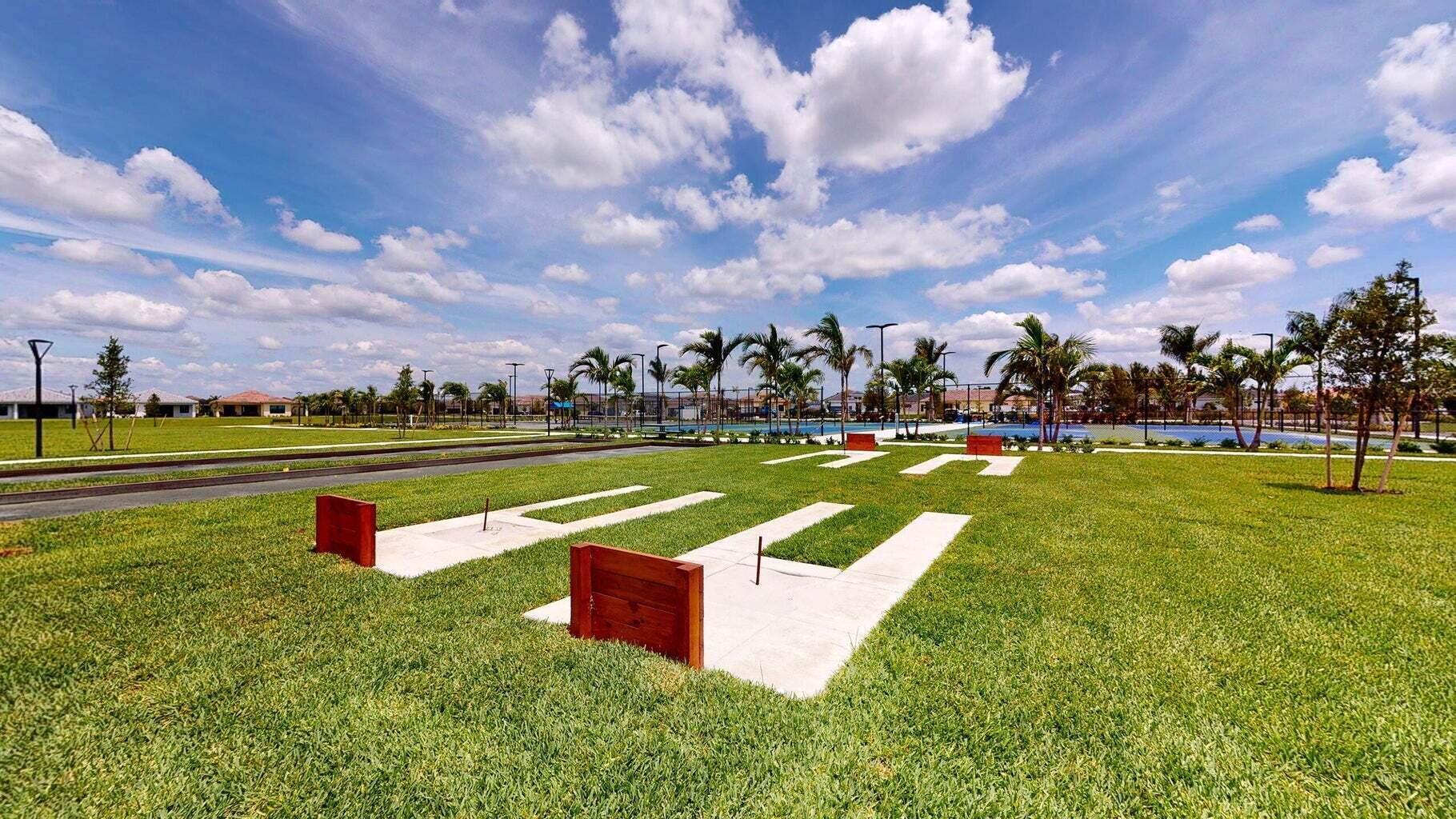 CRESSWIND PALM BEACH - Residential