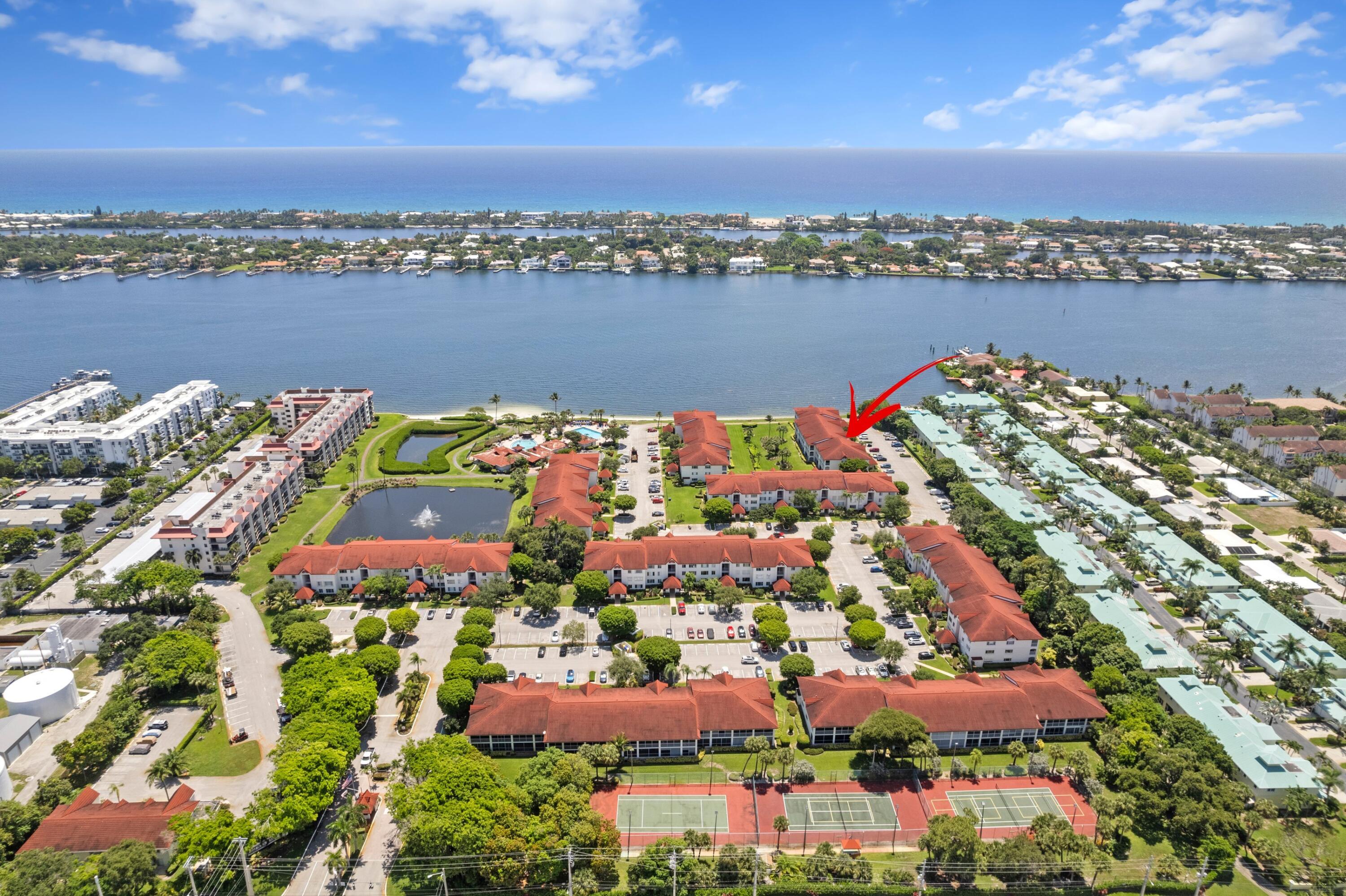 HALF MOON BAY CONDO - Residential