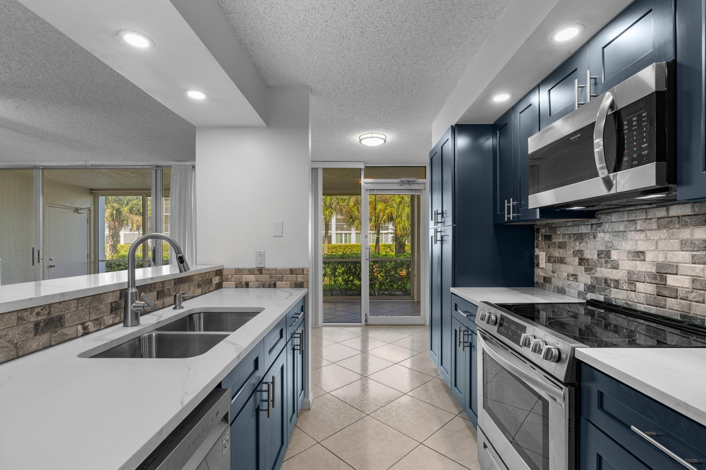 HALF MOON BAY CONDO - Residential