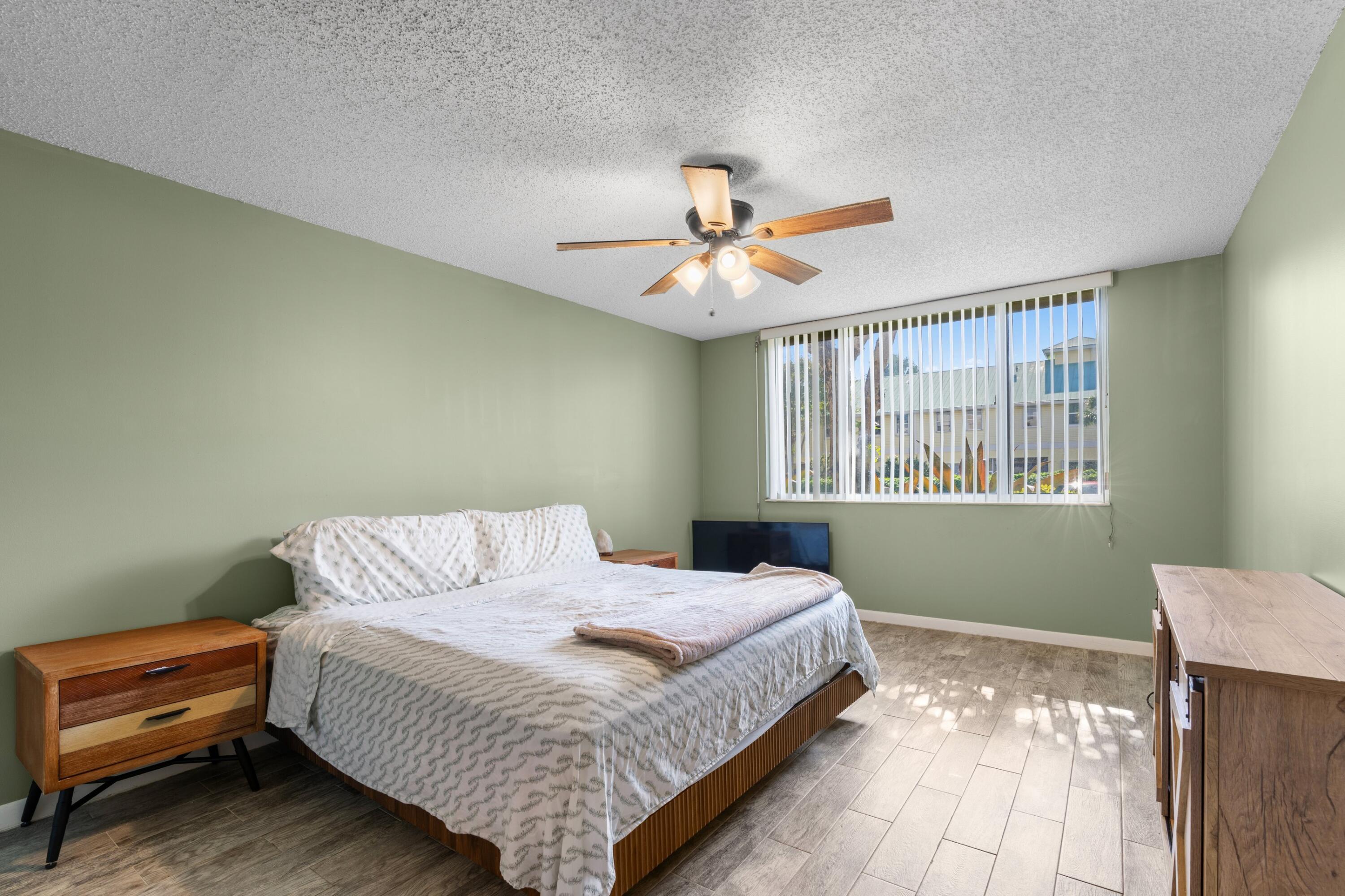 HALF MOON BAY CONDO - Residential