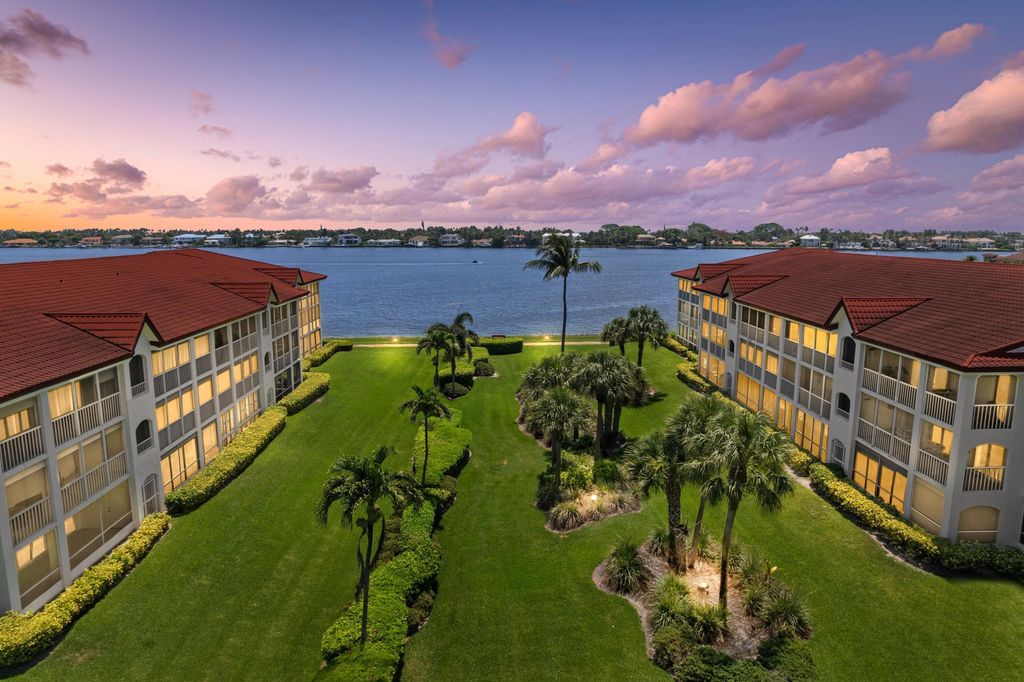 Photo of 110 Half Moon Circle #D1, Hypoluxo, FL 33462 (MLS # R11152629)