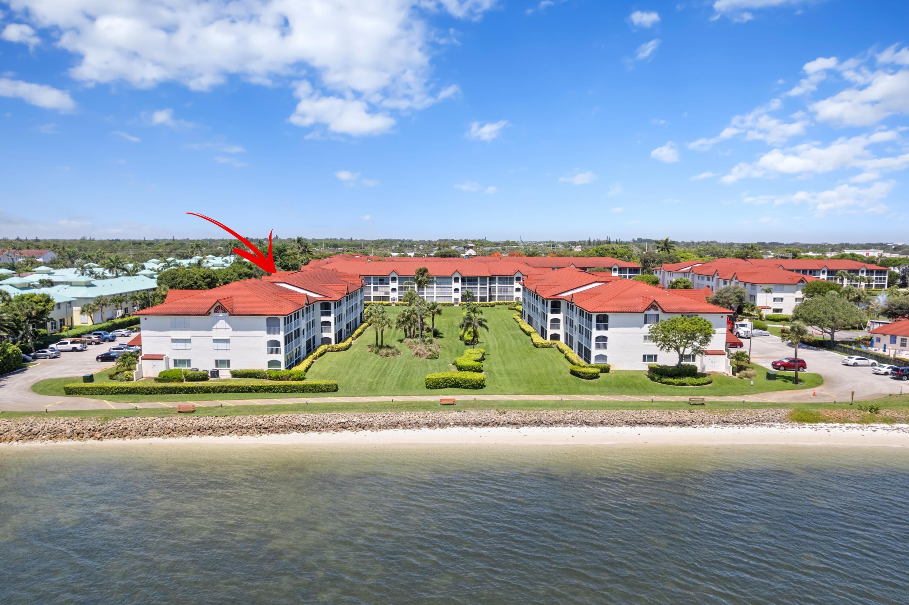 HALF MOON BAY CONDO - Residential