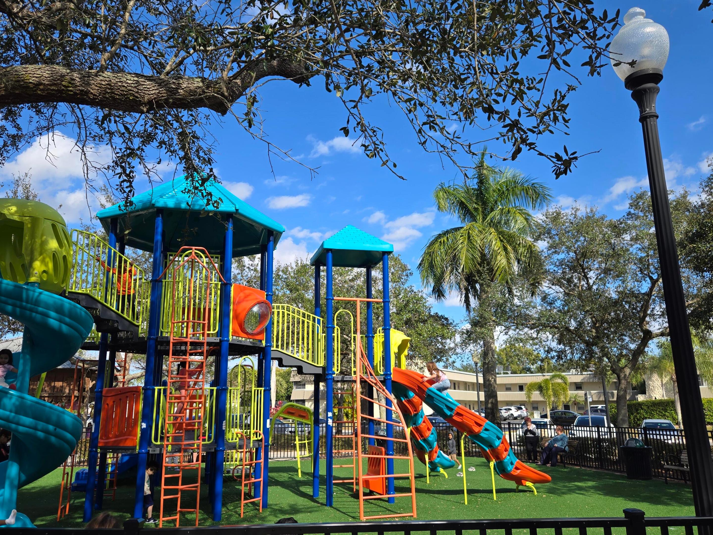 CHAROLAIS CONDO - Residential