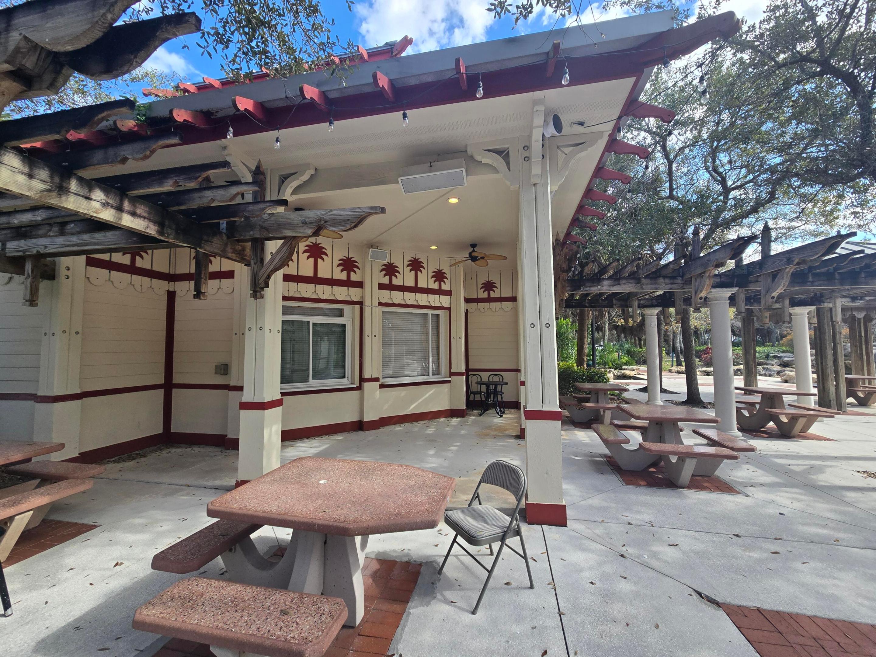 CHAROLAIS CONDO - Residential