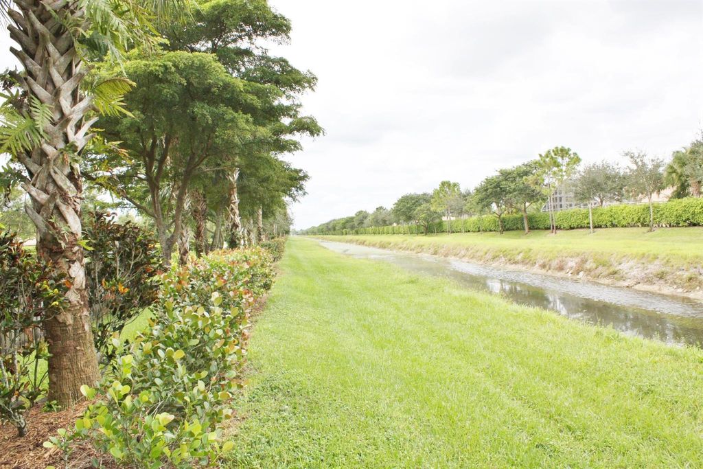 Photo of 9105 Tremezzo Lane, Boynton Beach, FL 33472 (MLS # R11107891)