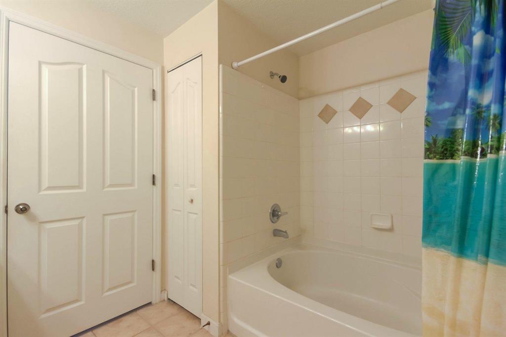 FIORE AT THE GARDENS CONDO - Residential Lease