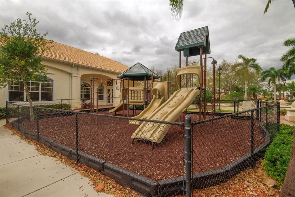 FIORE AT THE GARDENS CONDO - Residential Lease