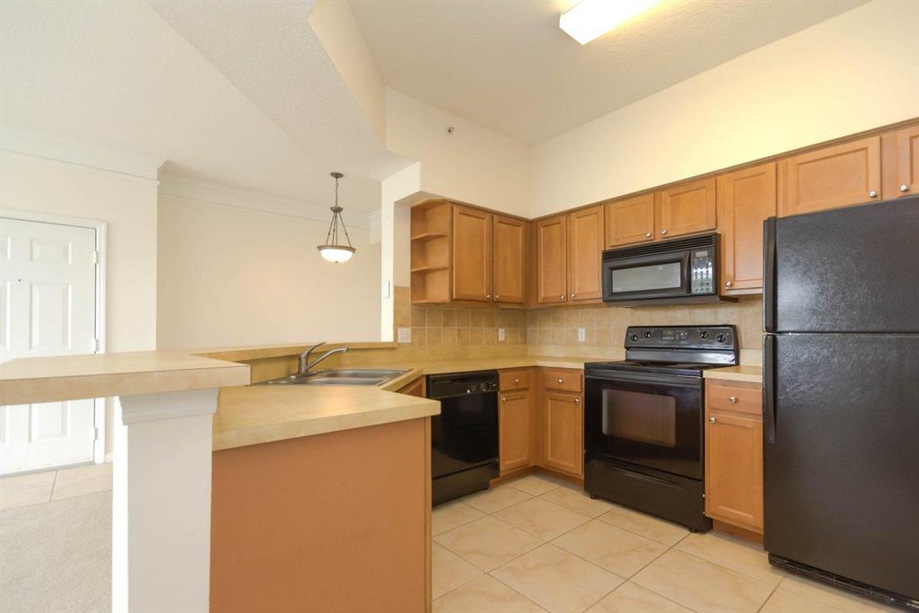 FIORE AT THE GARDENS CONDO - Residential Lease