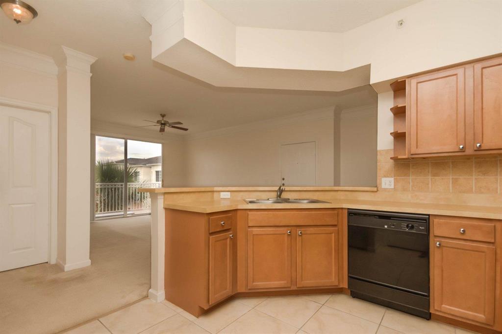 FIORE AT THE GARDENS CONDO - Residential Lease