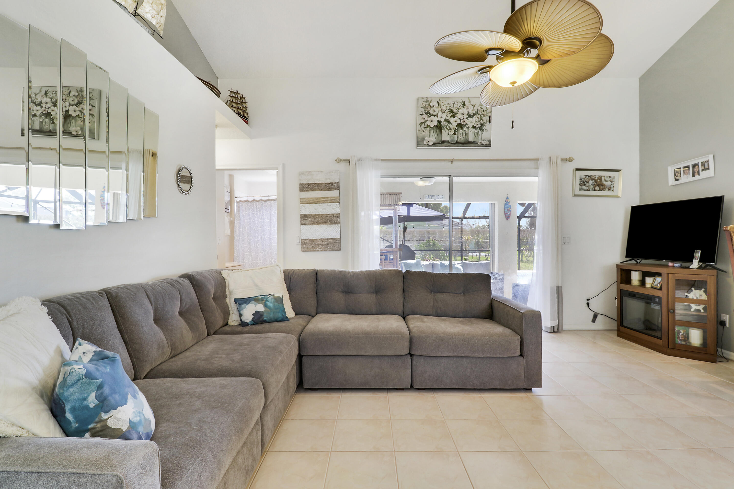 PORT ST LUCIE SECTION 13 - Residential